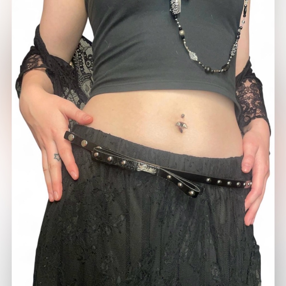 black and silver bow guess belt